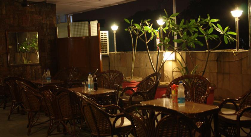 Hotel Rahul Palace Nueva Delhi Restaurante foto