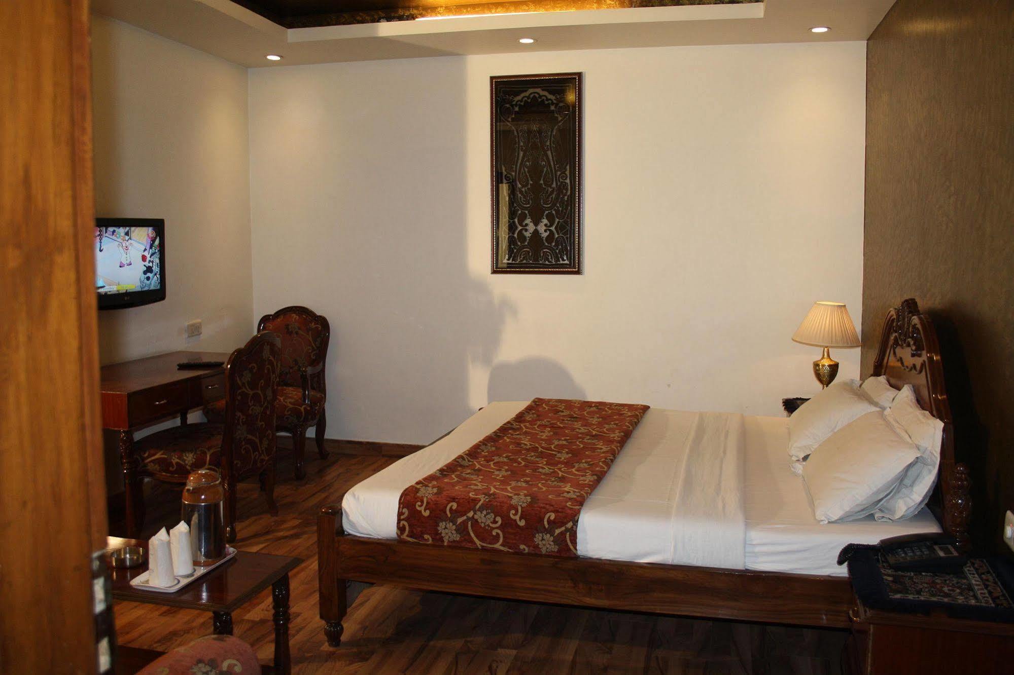 Hotel Rahul Palace Nueva Delhi Habitación foto